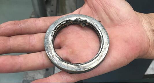 劣質螺桿空壓機油導致軸承磨損