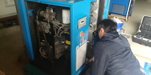 如何提高螺桿空壓機壓縮空氣的質量？