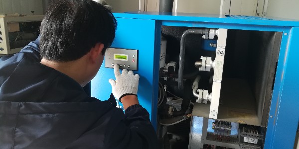 螺桿空壓機應該選擇多大的容積流量？